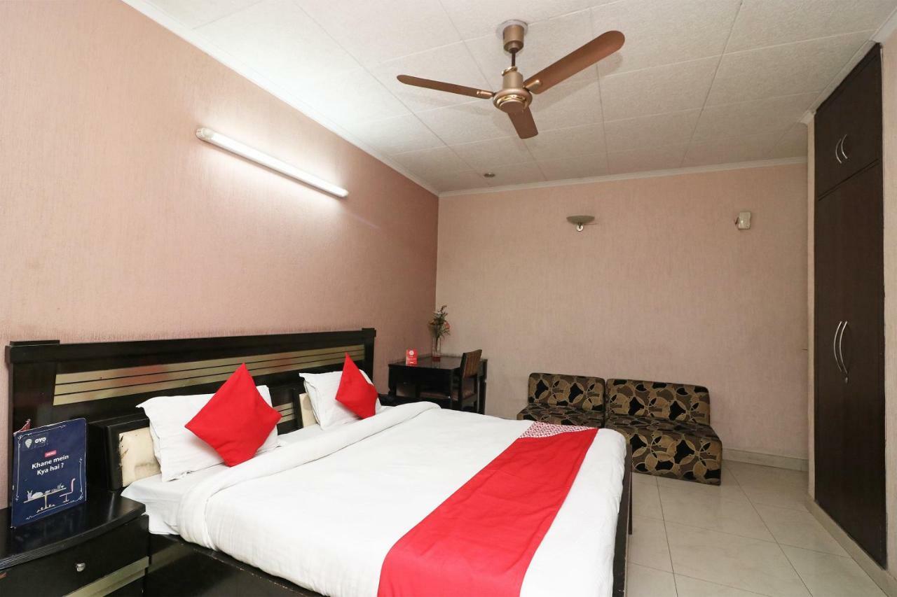 Oyo 24672 Bharat Guest House Delhi  Eksteriør billede